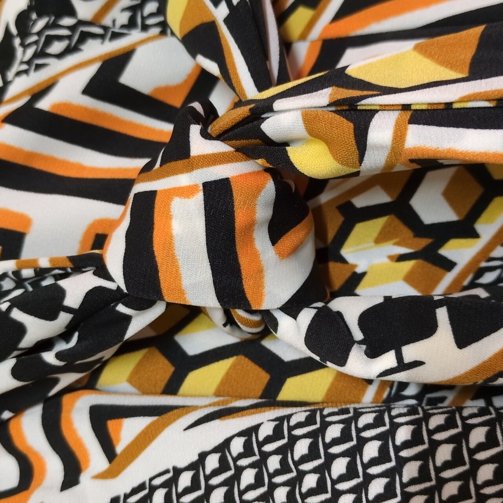 Gracia Gorgeous Black, Gold, and Cream Patterned Maxi Skort Size Small - Picture 5 of 10